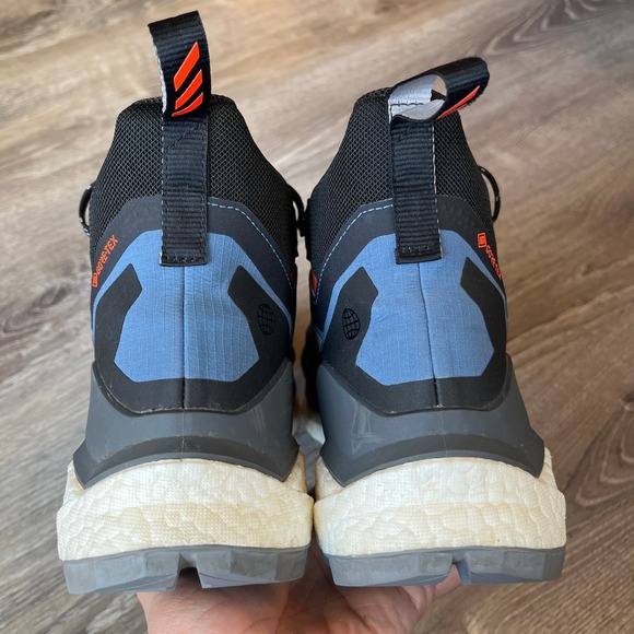 NWOB Adidas Terrex Free Hiker 2 GTX Mid Hiking Shoes Mens 10.5 UK 10 EU 44 2/3 - Picture 7 of 10